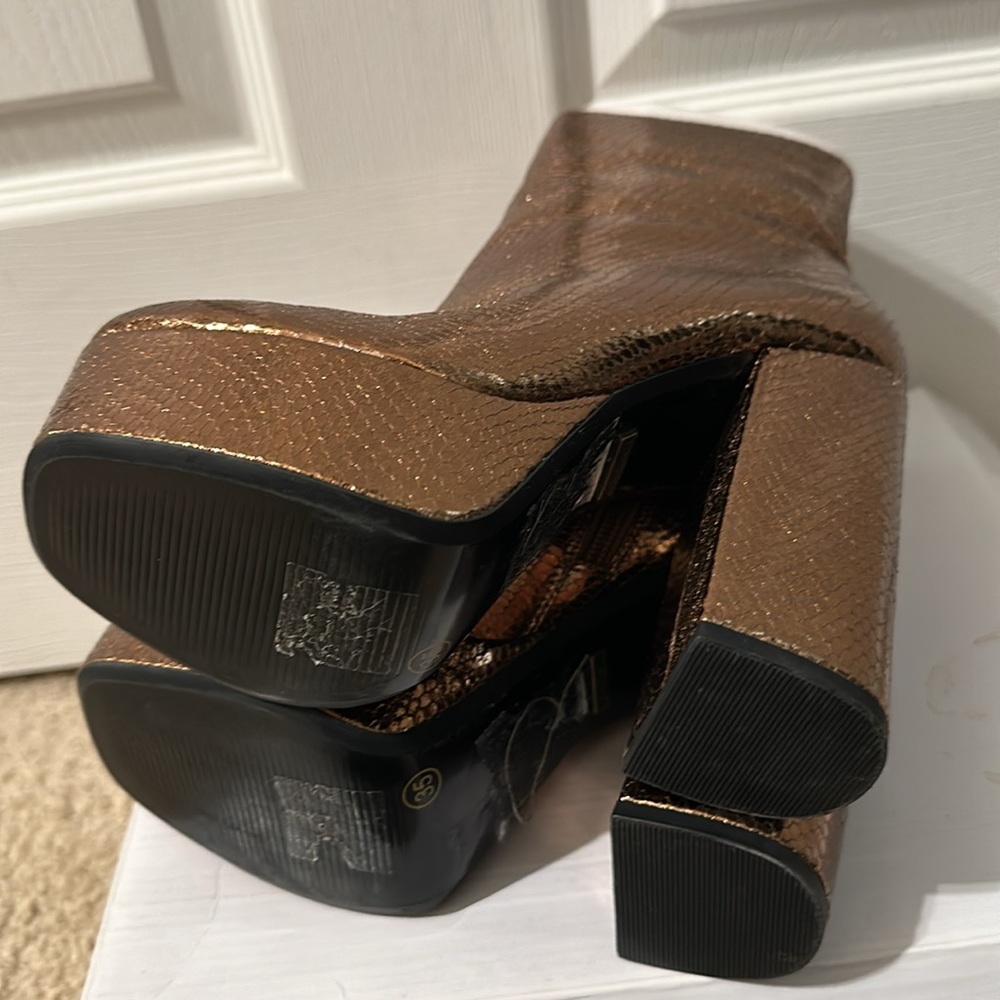 Topshop muted gold embossed snakeskin platform booties, Sz 35 - Picture 6 of 6